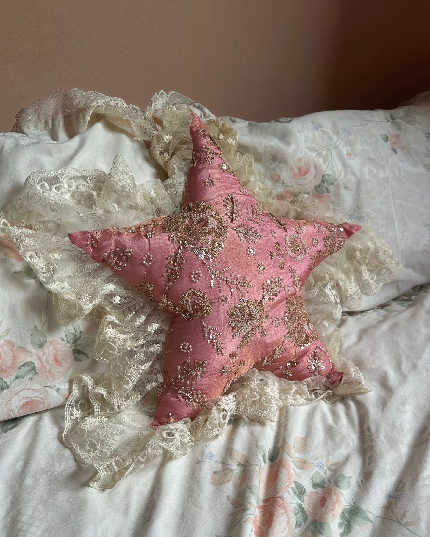 Wonky Star Shaped Pillow in Pink Moon