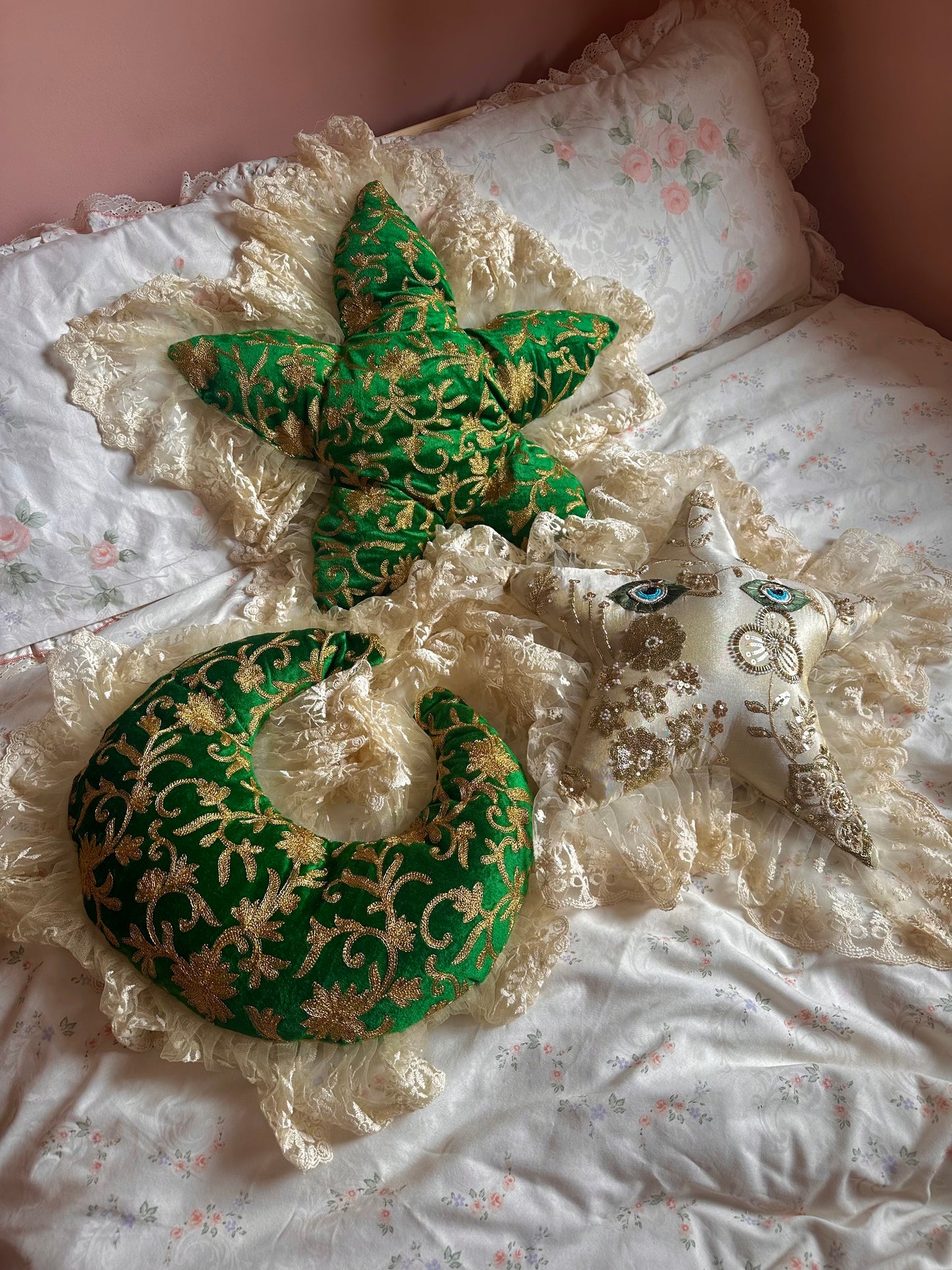Flower Shaped Pillow in Emerald