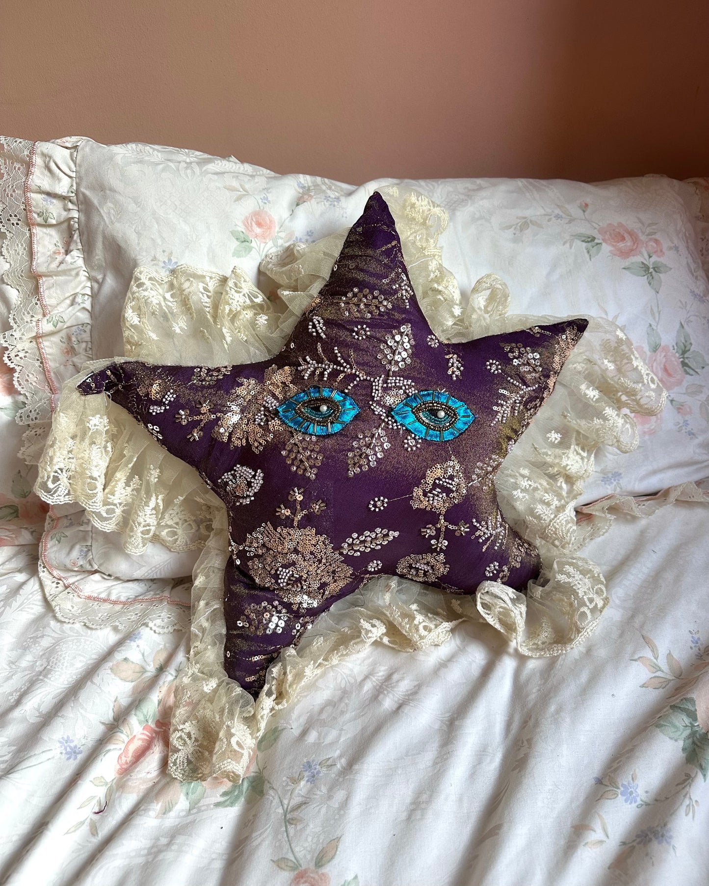 Star Face Shaped Pillow in Pegasus