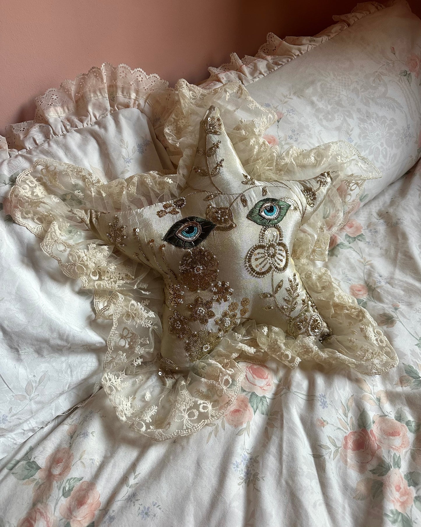 Star Face Shaped Pillow in Gold Dust