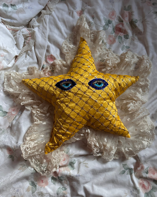 Star Face Shaped Pillow in Lunar Eclipse