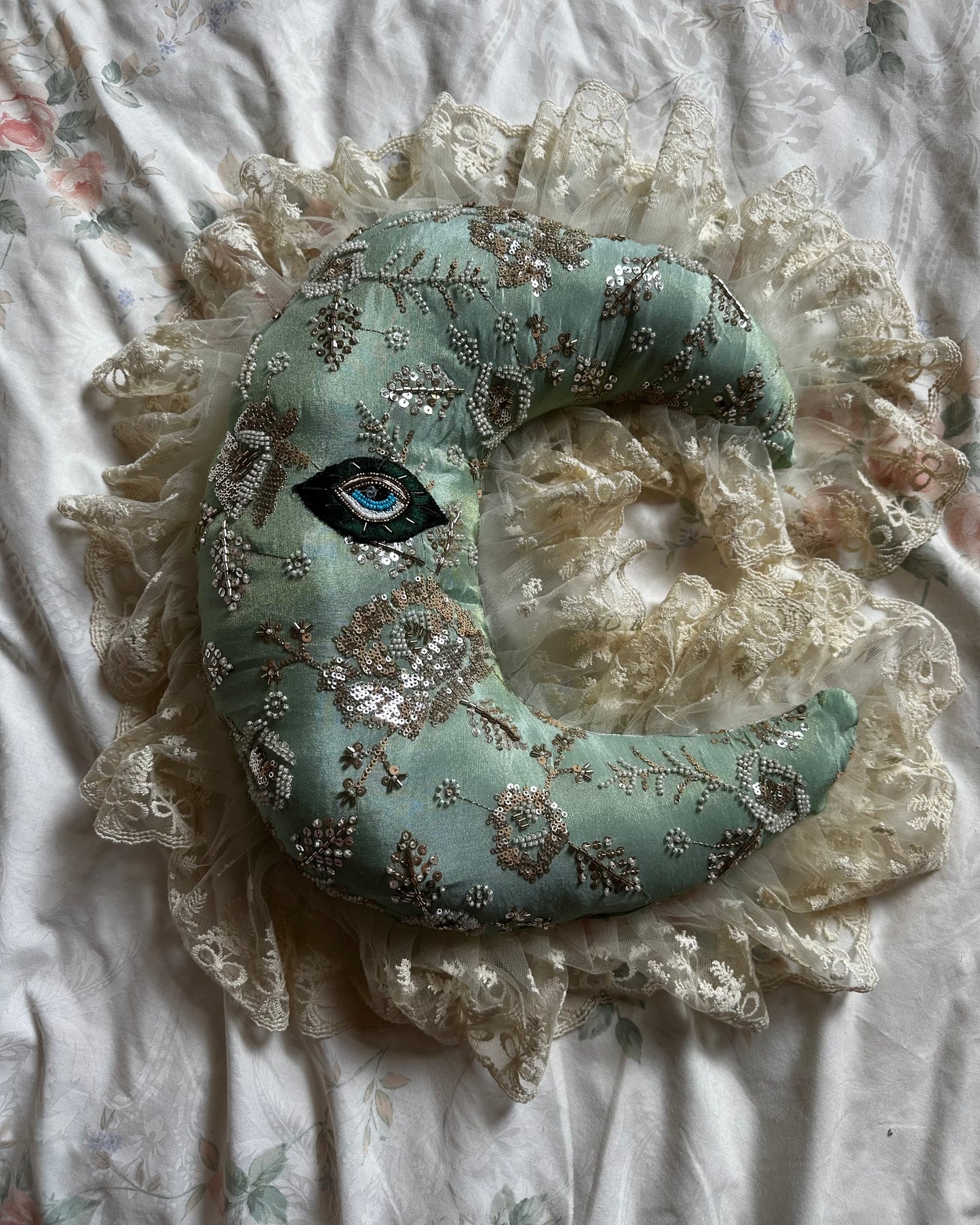 Moonface Pillow in Marianne