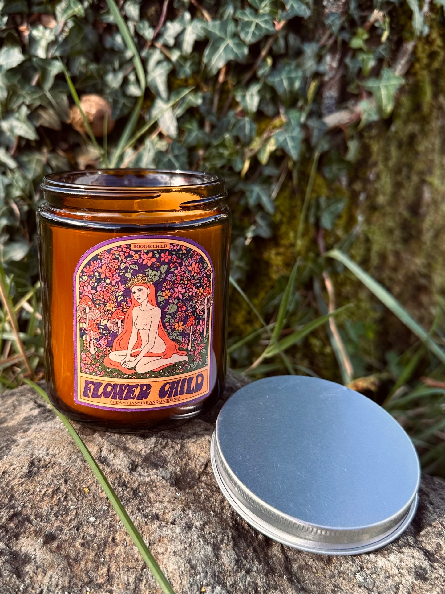 Load image into Gallery viewer, Flower Child Candle - Creamy Jasmine and Gardenia
