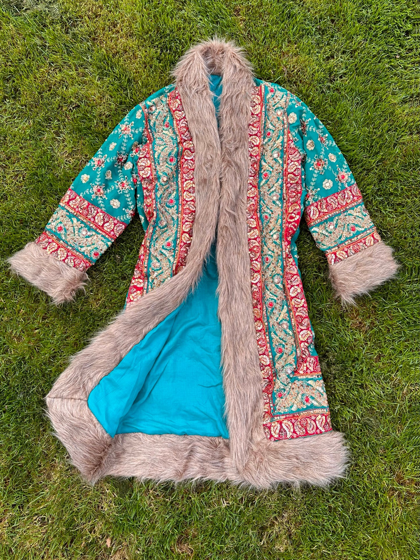 Magic Carpet Afghan Coat Size M - Unisex