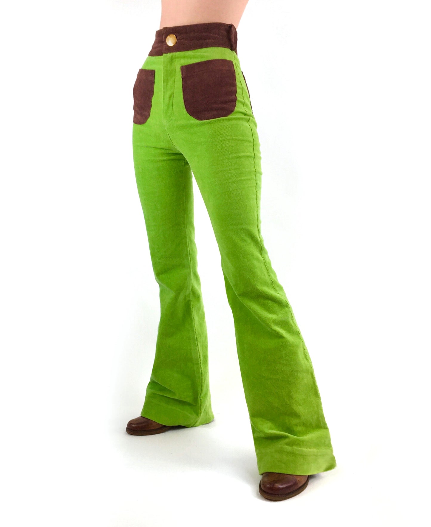 The Contrast Corduroy Flare Pant in Pistachio